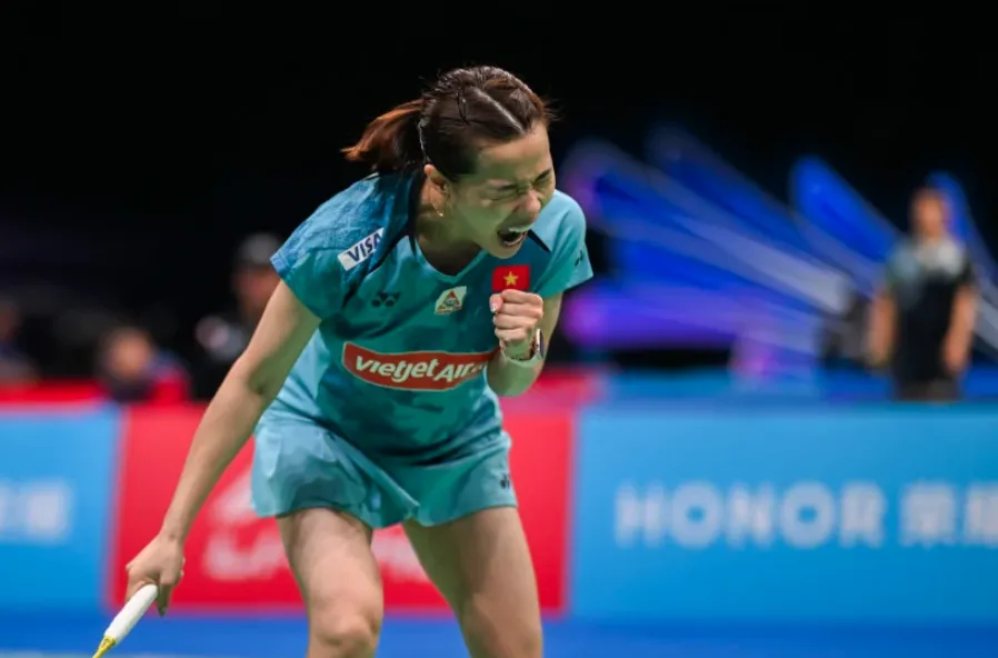 chien-thang-kich-tinh-cua-song-shuoyun-tai-giai-cau-long-duc-mo-rong-2025